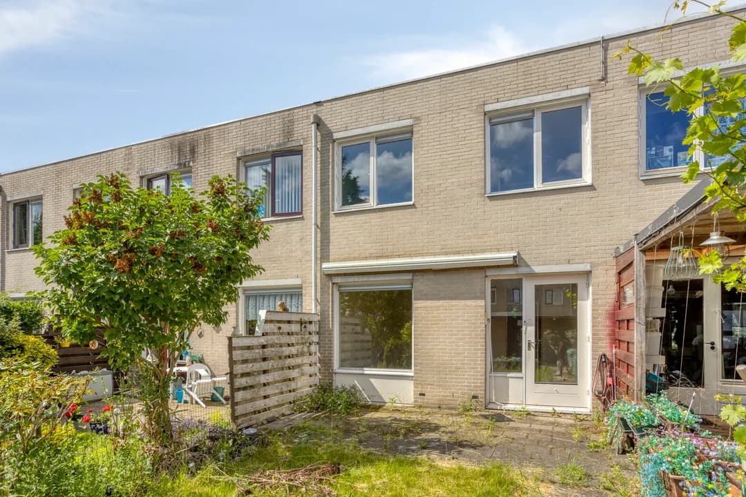 Kluswoning Zonnebloemweg 25 in Almere, huidige staat