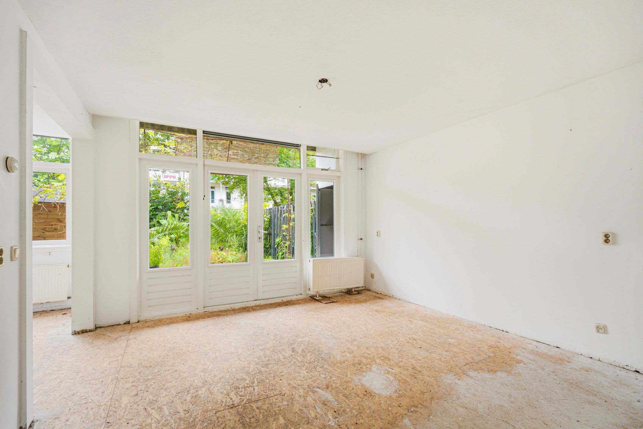 Kluswoning Bestevâerstraat 131-H in Amsterdam, huidige staat