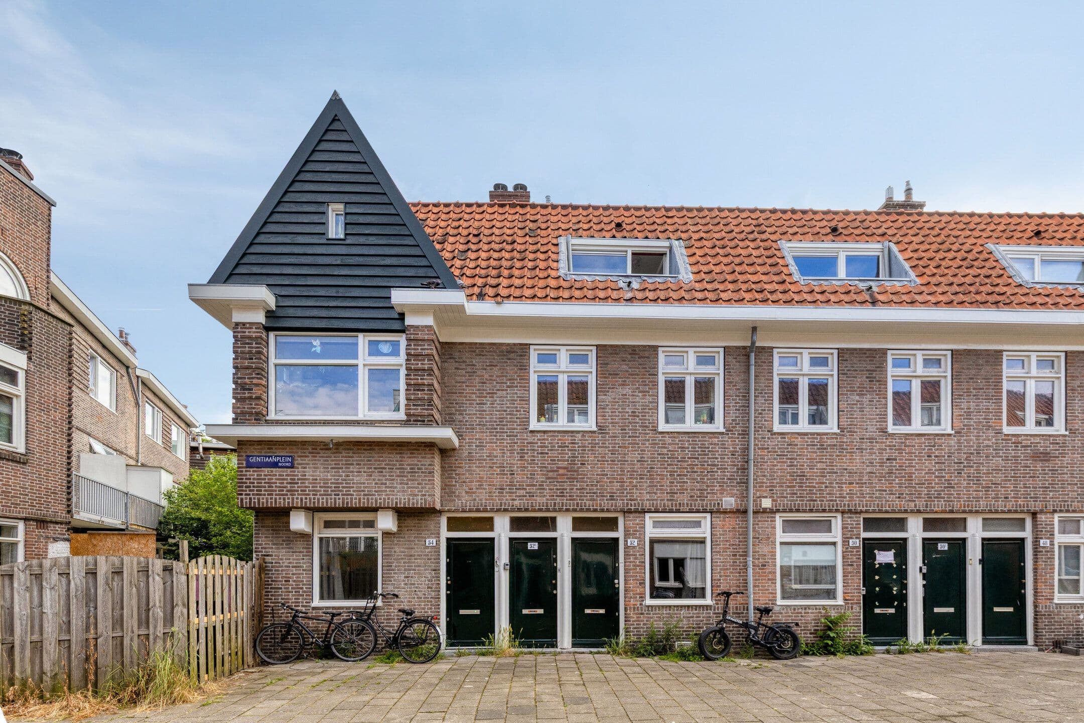 Kluswoning Gentiaanplein 52-H in Amsterdam