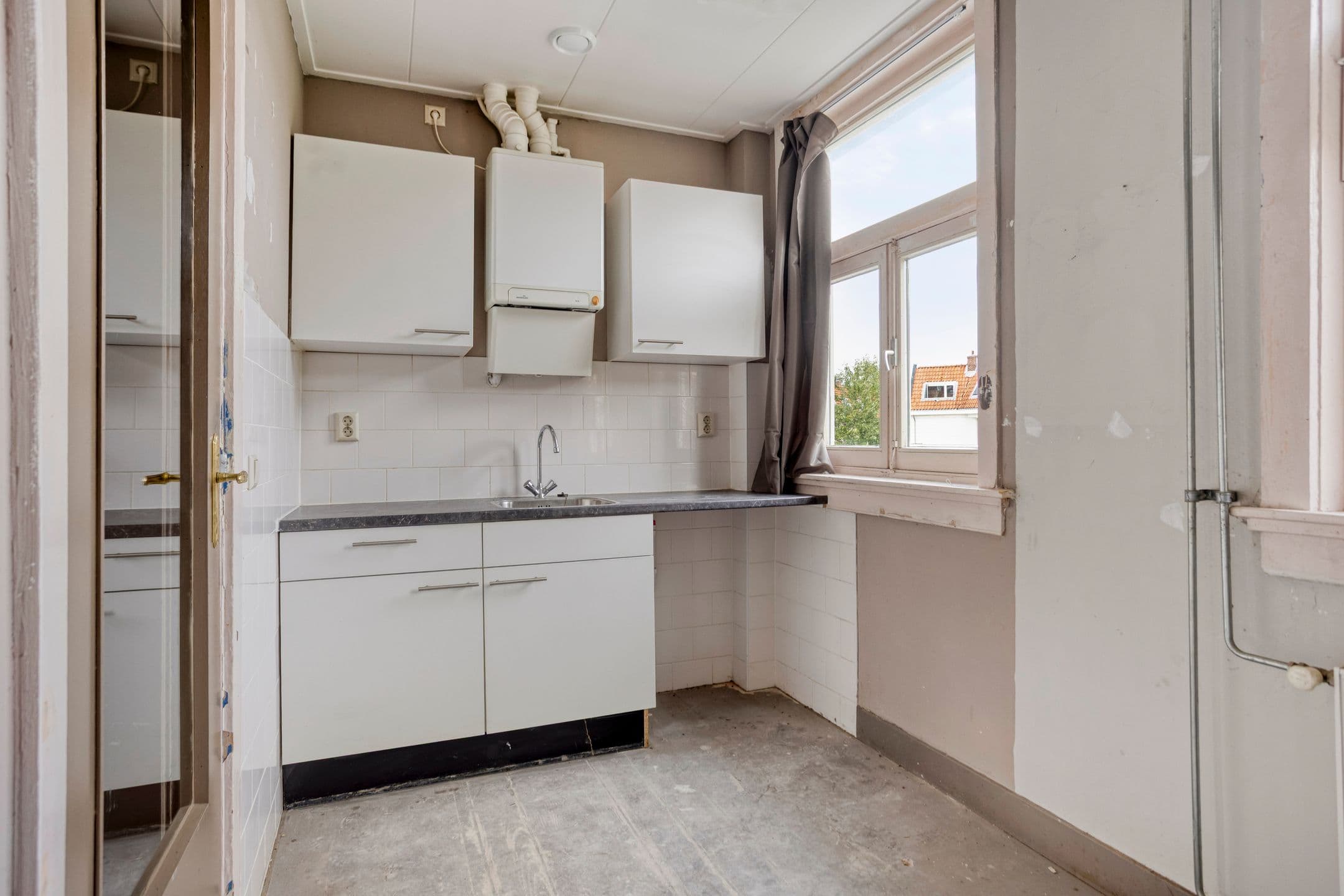 Kluswoning Gentiaanplein 9 in Amsterdam, huidige staat