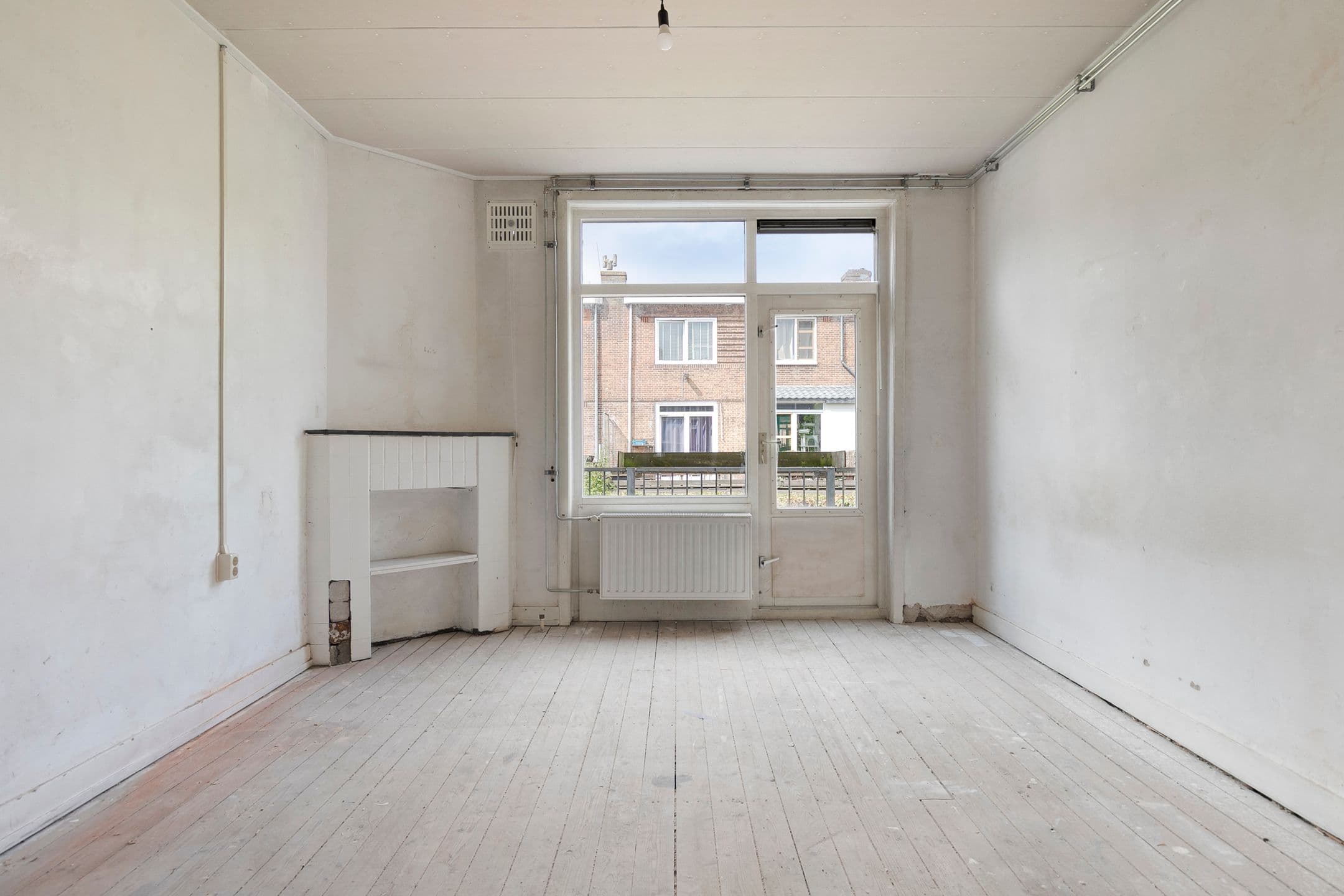 Kluswoning Gentiaanplein 11 in Amsterdam, huidige staat