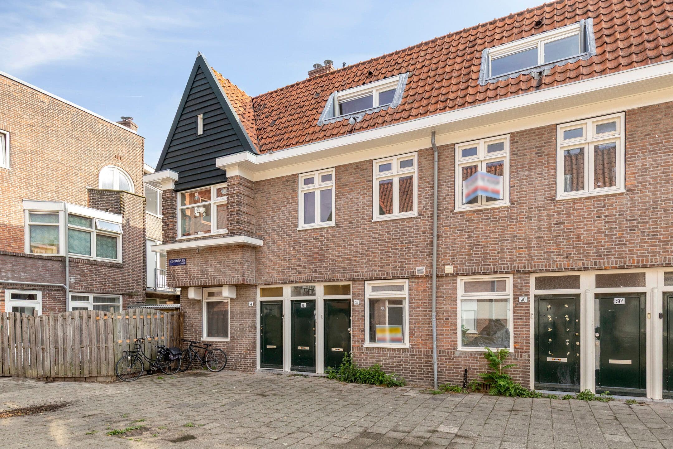 Kluswoning Gentiaanplein 52-1 in Amsterdam