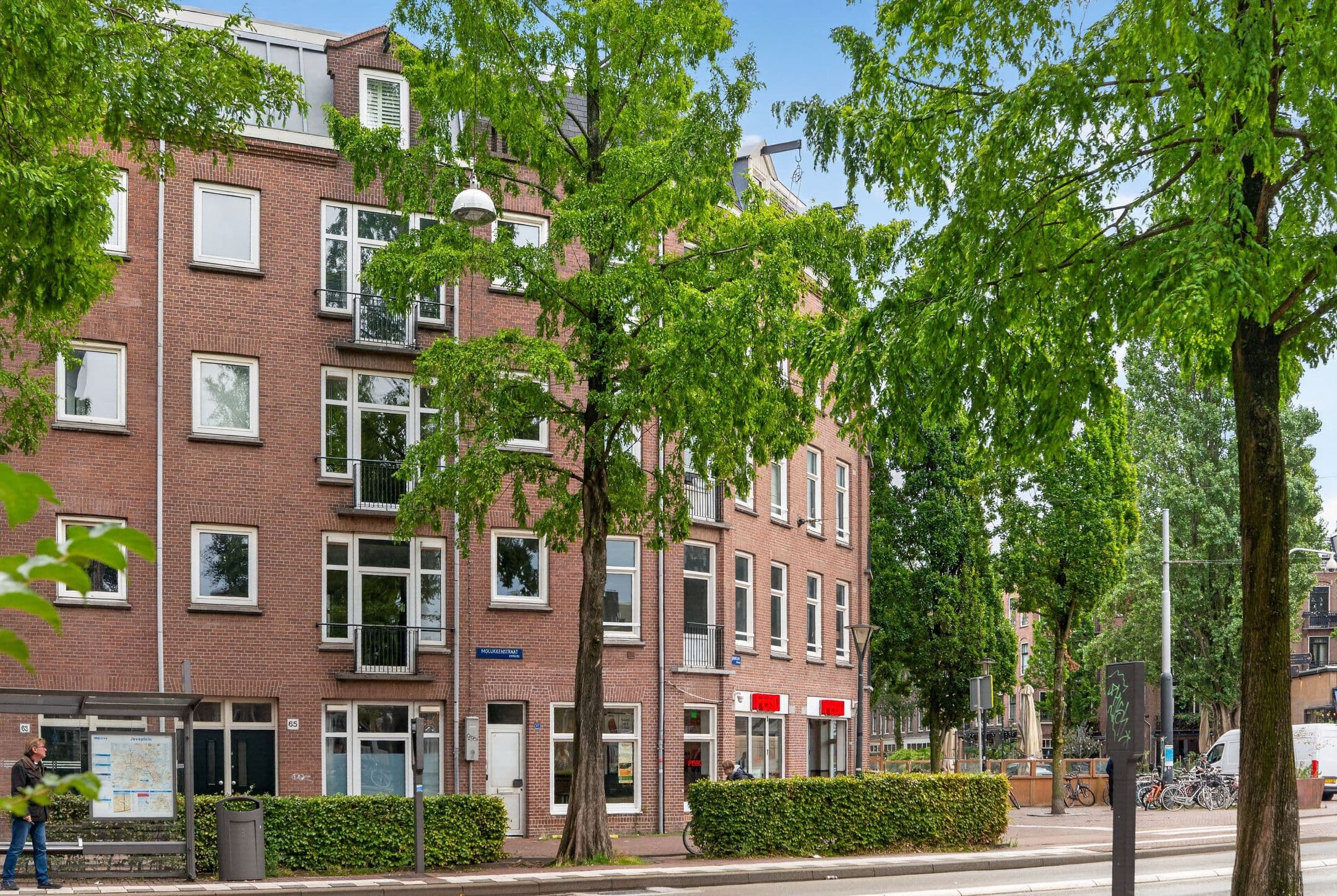 Kluswoning Molukkenstraat 67-1 in Amsterdam