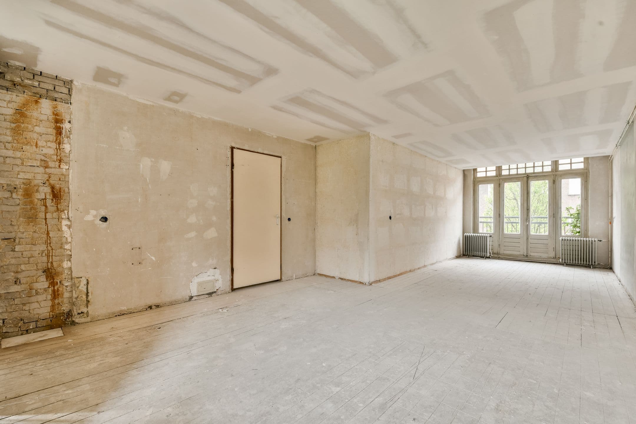 Kluswoning Oostzaanstraat 90 in Amsterdam, huidige staat