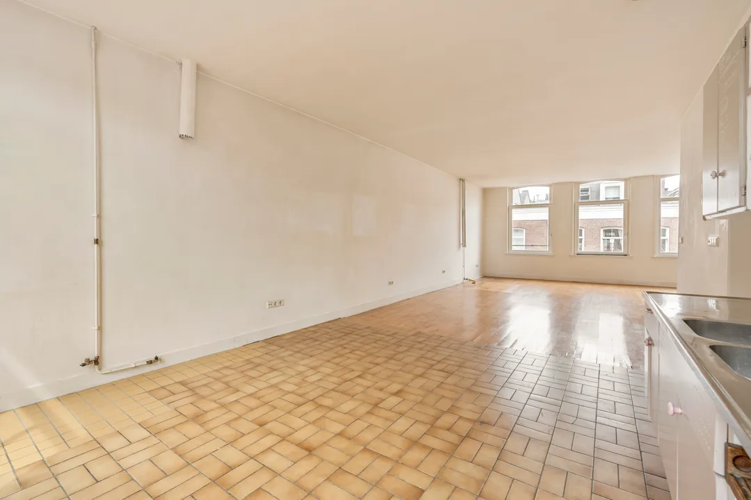 Kluswoning Saxenburgerstraat 2-A2 in Amsterdam, huidige staat