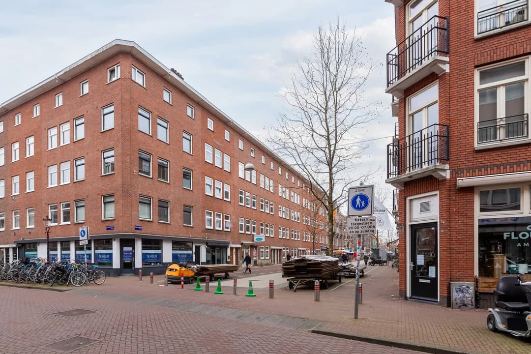 Kluswoning Ten Katestraat 5-3 in Amsterdam, huidige staat