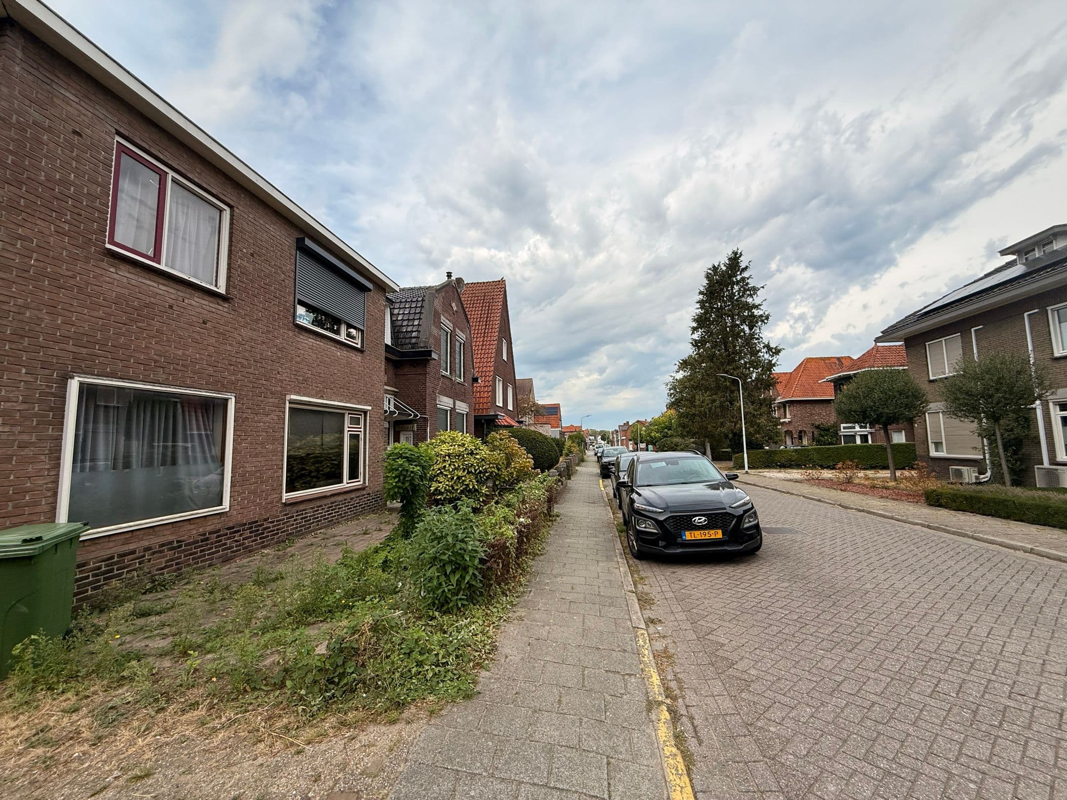 Kluswoning Wilhelminastraat 1 in Axel, huidige staat