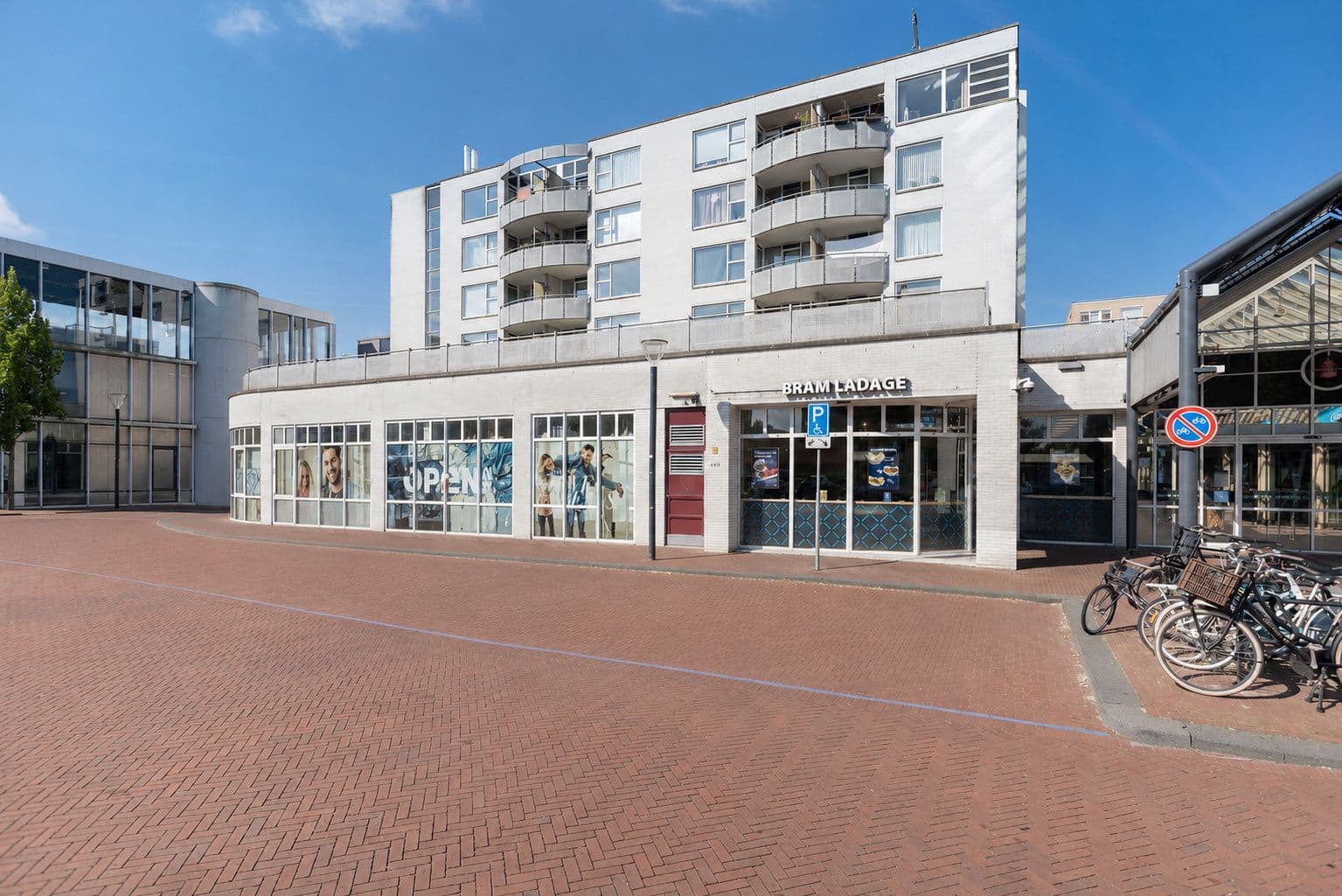 Kluswoning Kerklaan 463 in Capelle aan den IJssel