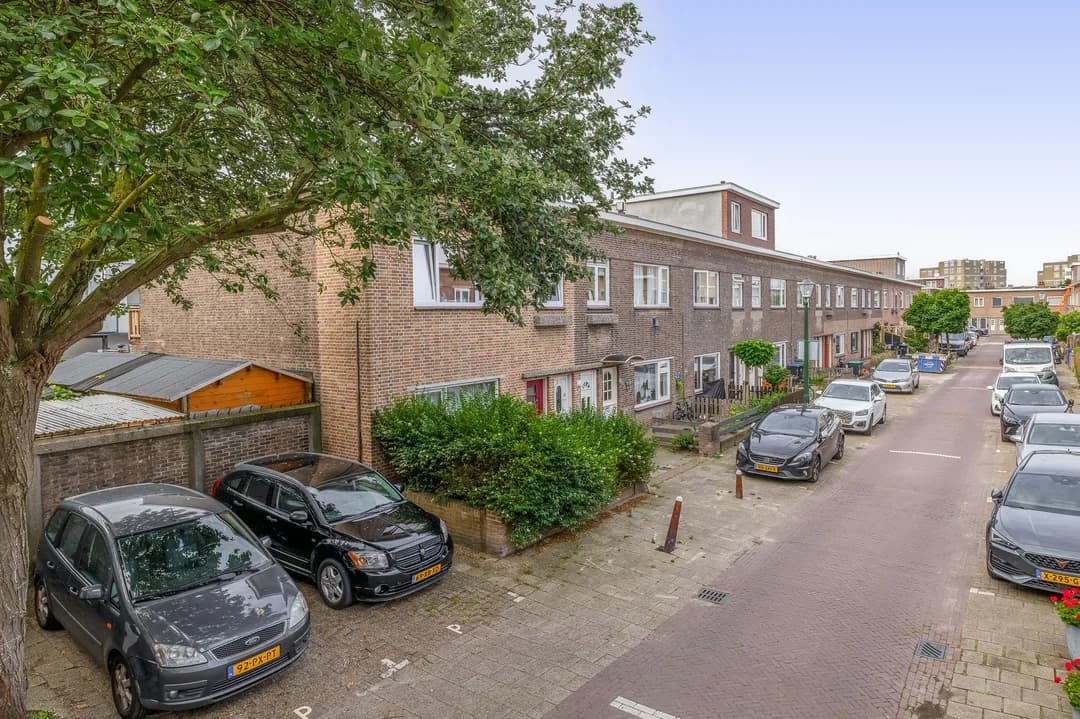 Kluswoning Van der Gaagstraat 52 in Den Haag foto 1