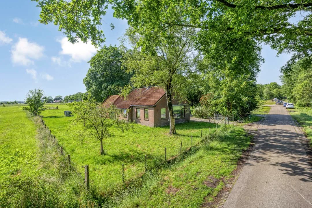 Kluswoning Dwarsweg 16 in Eesveen, huidige staat