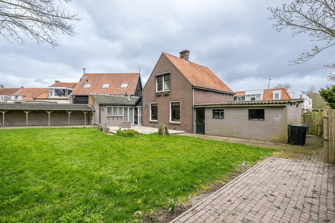 Kluswoning Steneweg 4 in Middelharnis, huidige staat