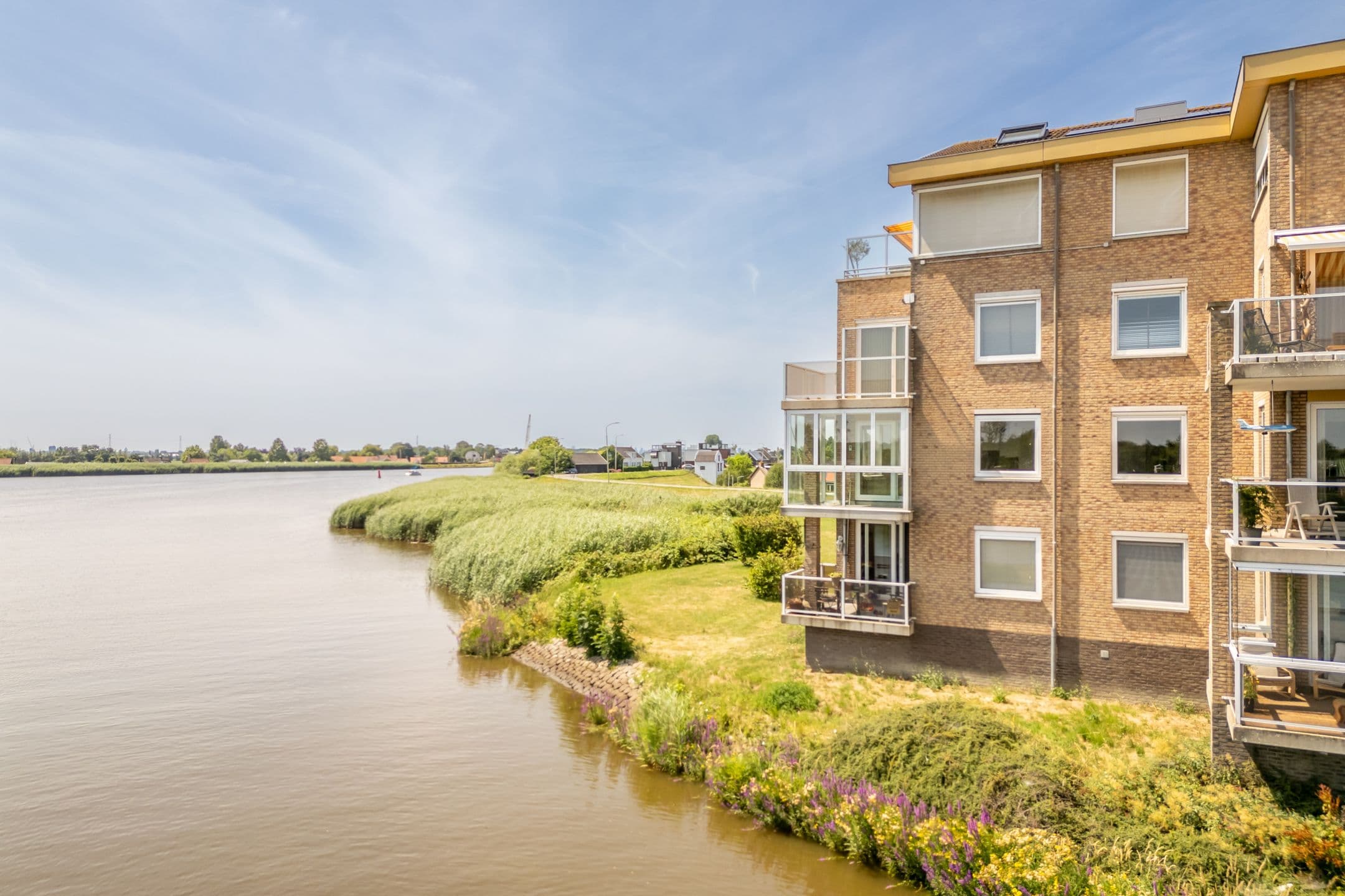 Kluswoning Uiterwaard 31 in Moordrecht