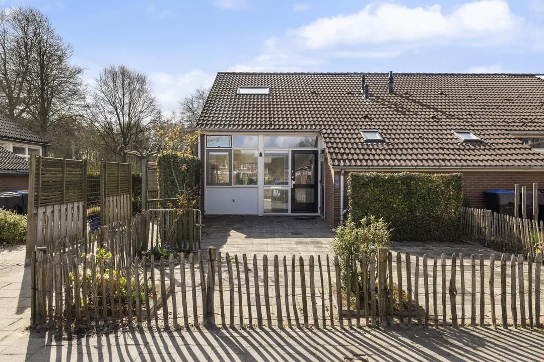 Kluswoning Batinge 97 in Norg, huidige staat