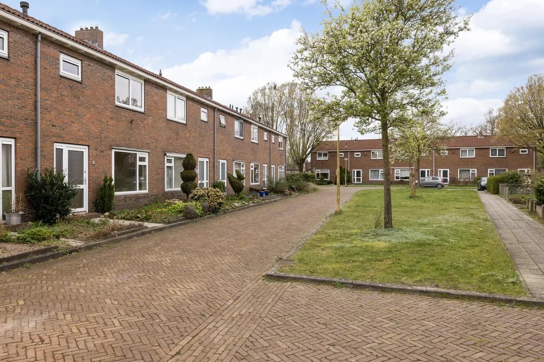 Kluswoning Bremstraat 10 in Oudeschoot, huidige staat