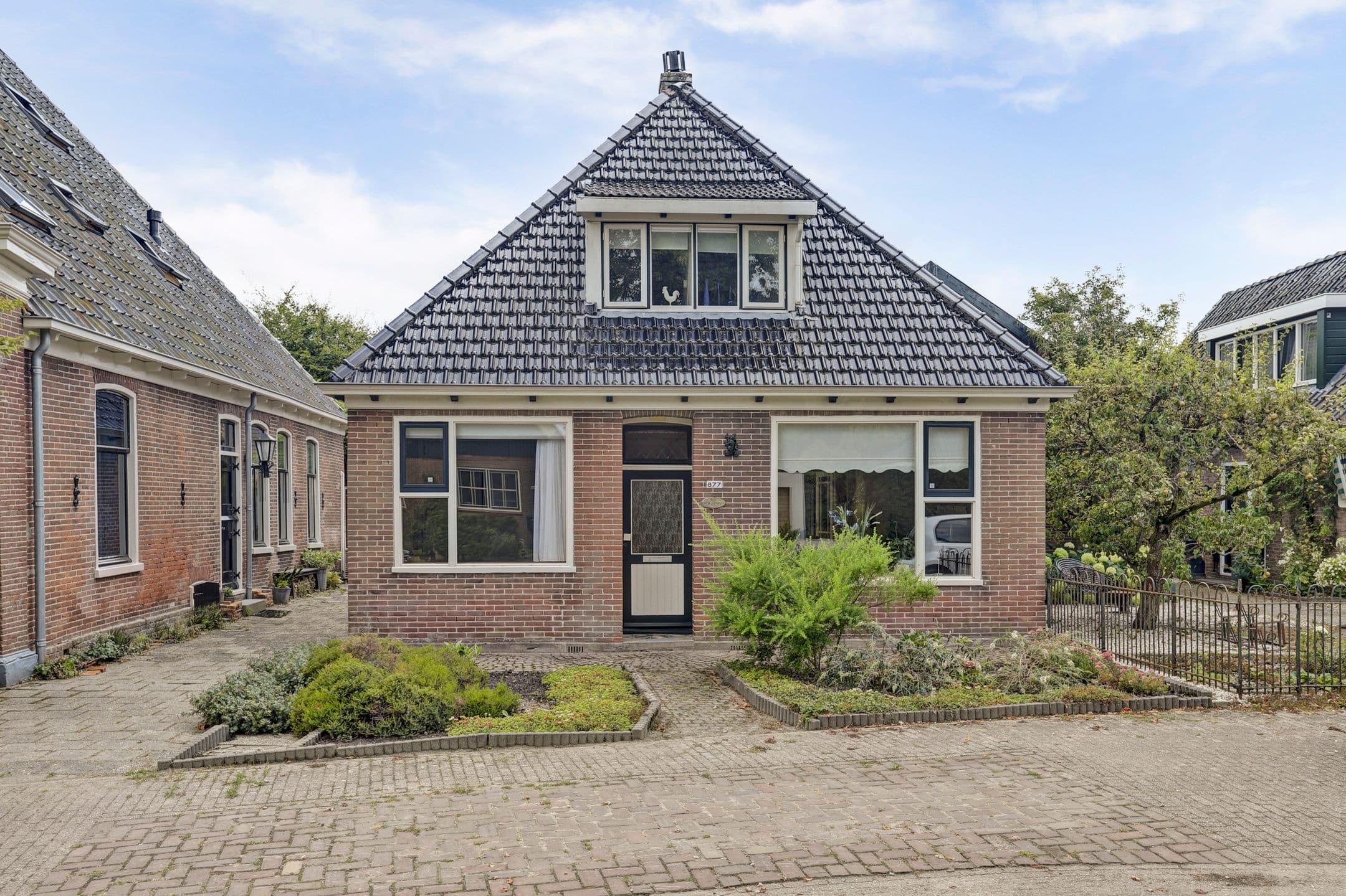 Kluswoning Dorpsstraat 877 in Oudkarspel (Gem. Dijk en Waard)