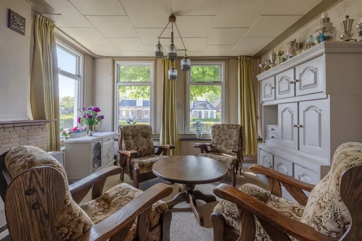 Kluswoning Ds.R.H.Kuipersstraat 6 in Burdaard, impressie na renovatie