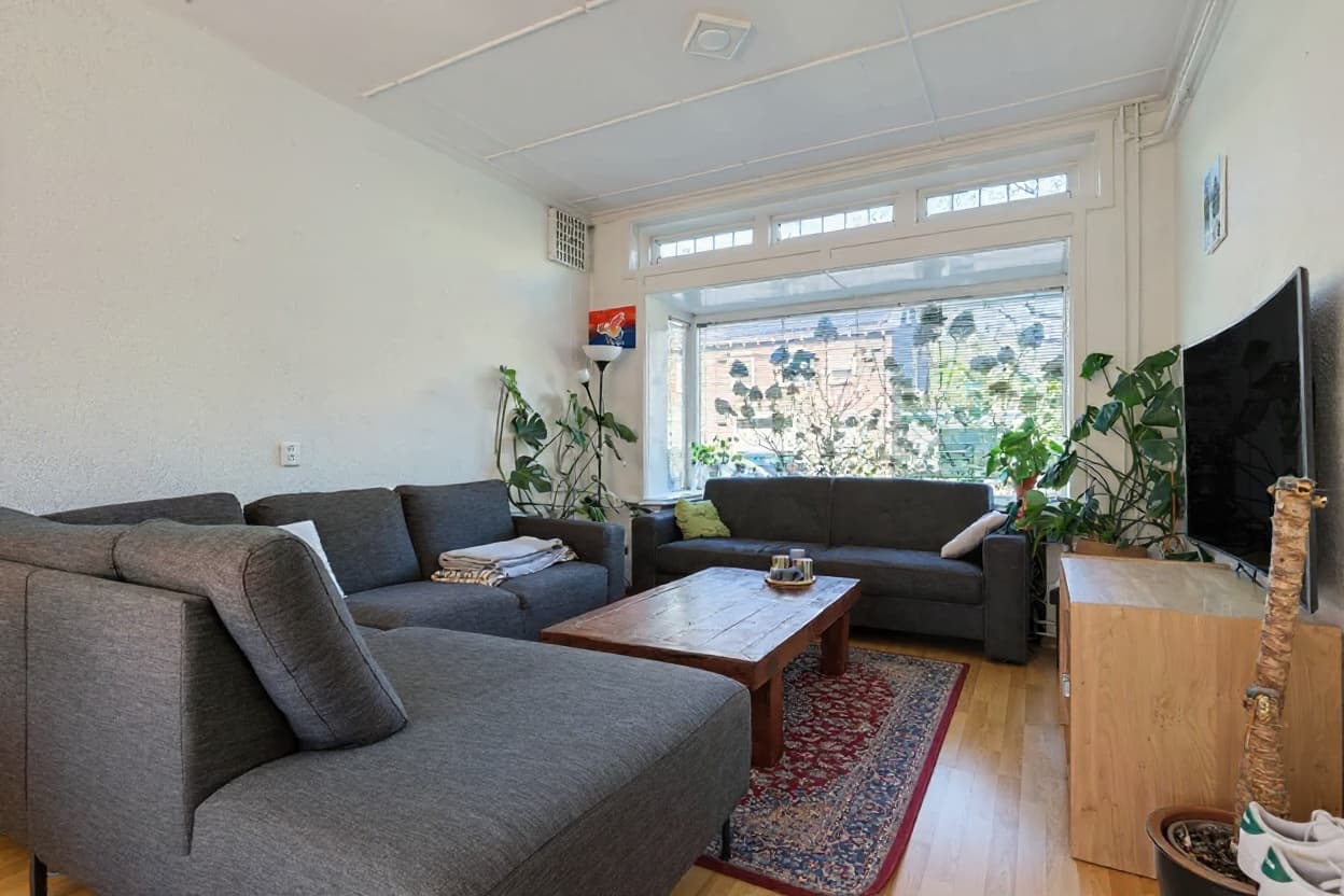 Kluswoning Oldenzaalsestraat 366 in Enschede, impressie na renovatie