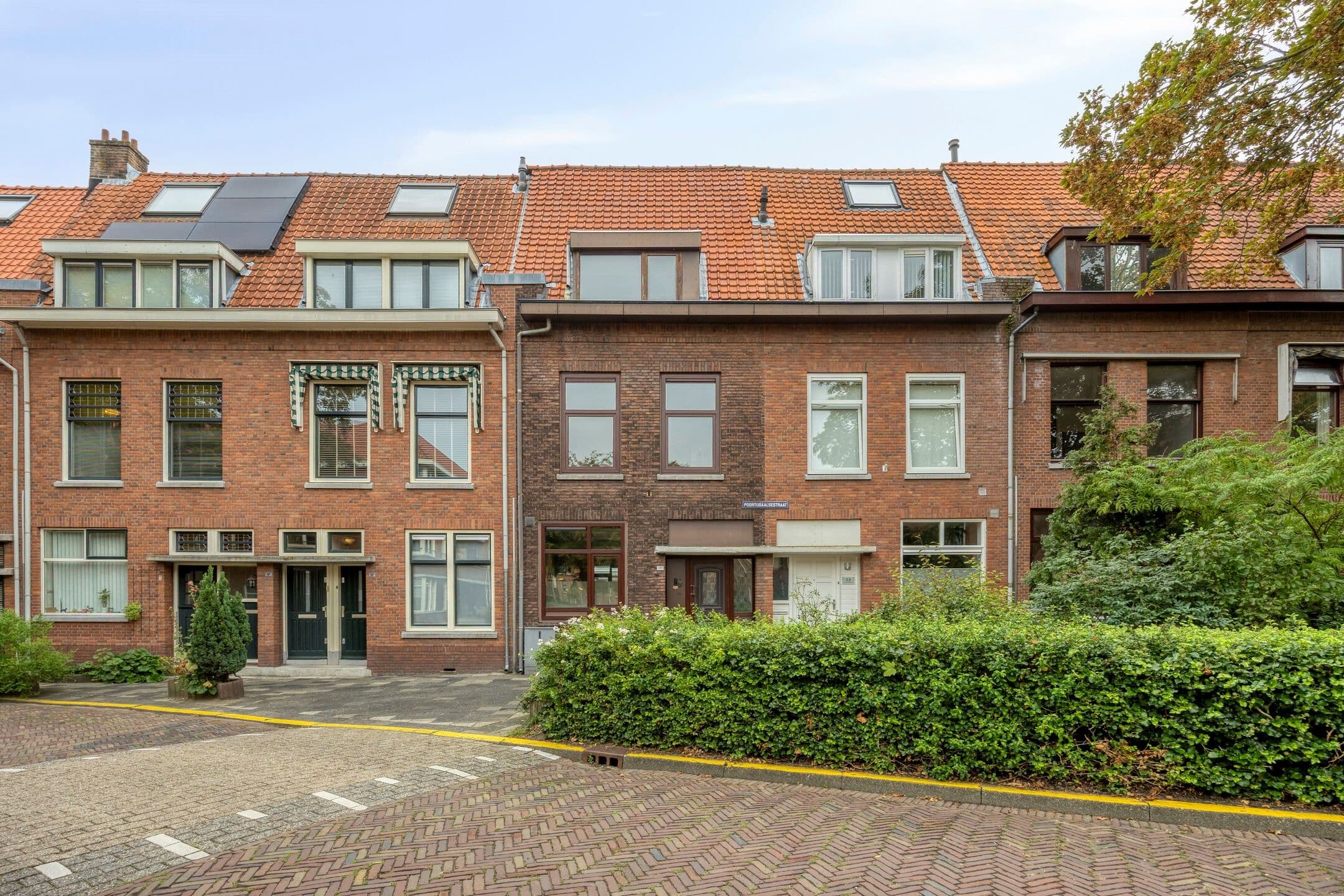 Kluswoning Poortugaalsestraat 11 in Schiedam