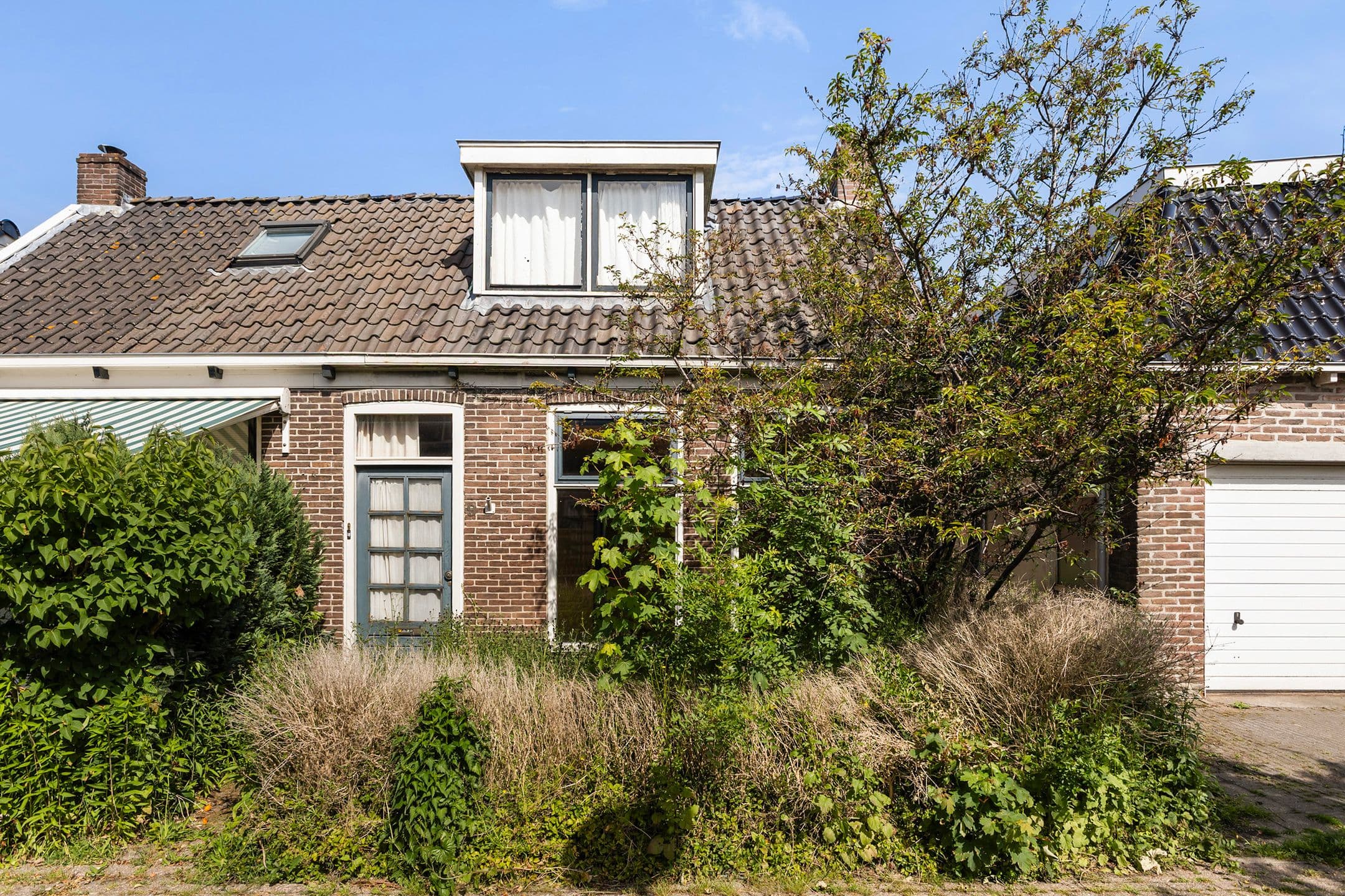 Kluswoning Uniabuert 9 in Stiens, huidige staat