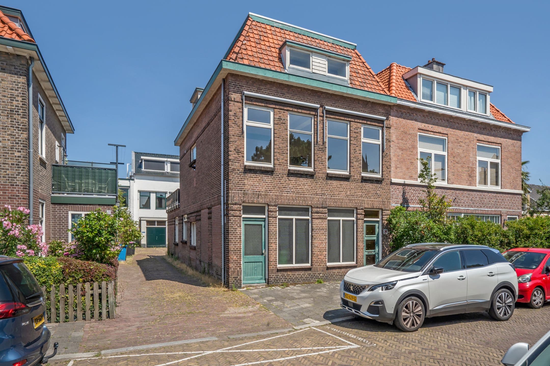 Kluswoning Loolaan 21-C in Voorburg